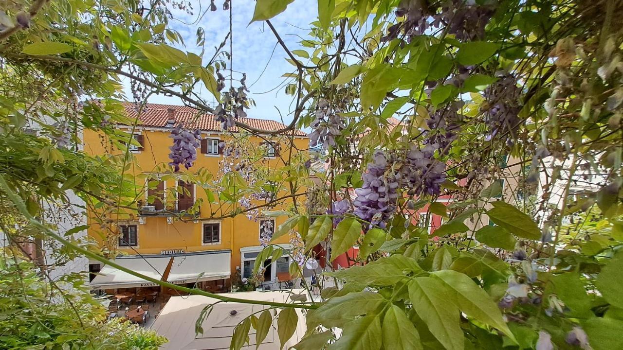 Medulic Palace Rooms & Apartments شيبينيك المظهر الخارجي الصورة