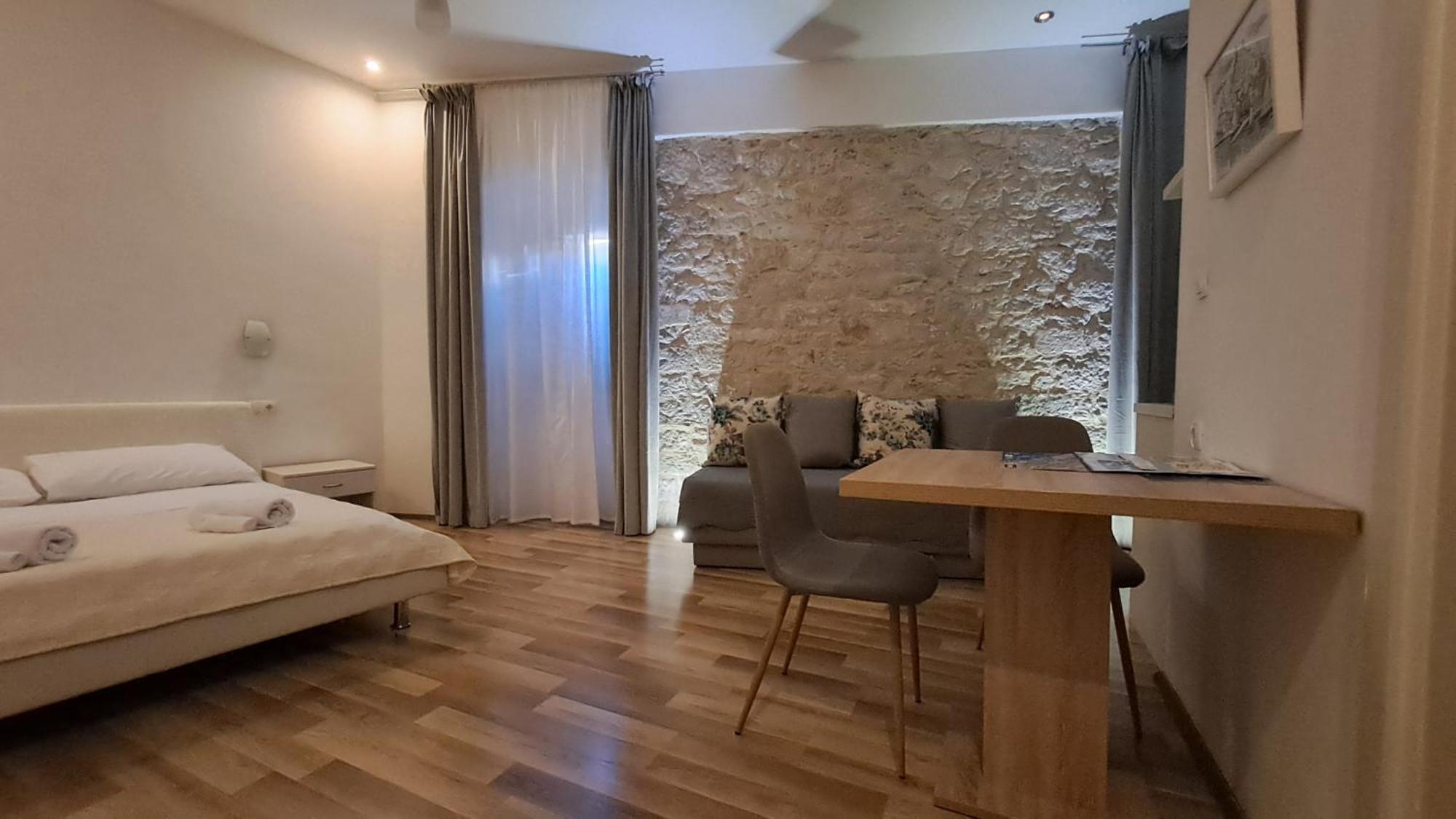 Medulic Palace Rooms & Apartments شيبينيك المظهر الخارجي الصورة