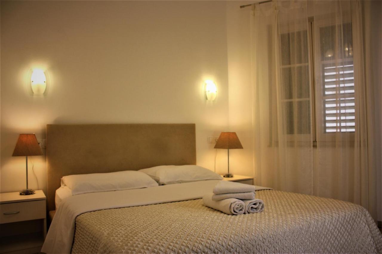 Medulic Palace Rooms & Apartments شيبينيك المظهر الخارجي الصورة